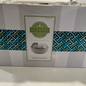 Scentsy Little Garden